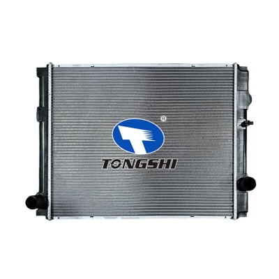 适用于??三菱CANTER?4.2D?4D33'2022?MT*???散热器